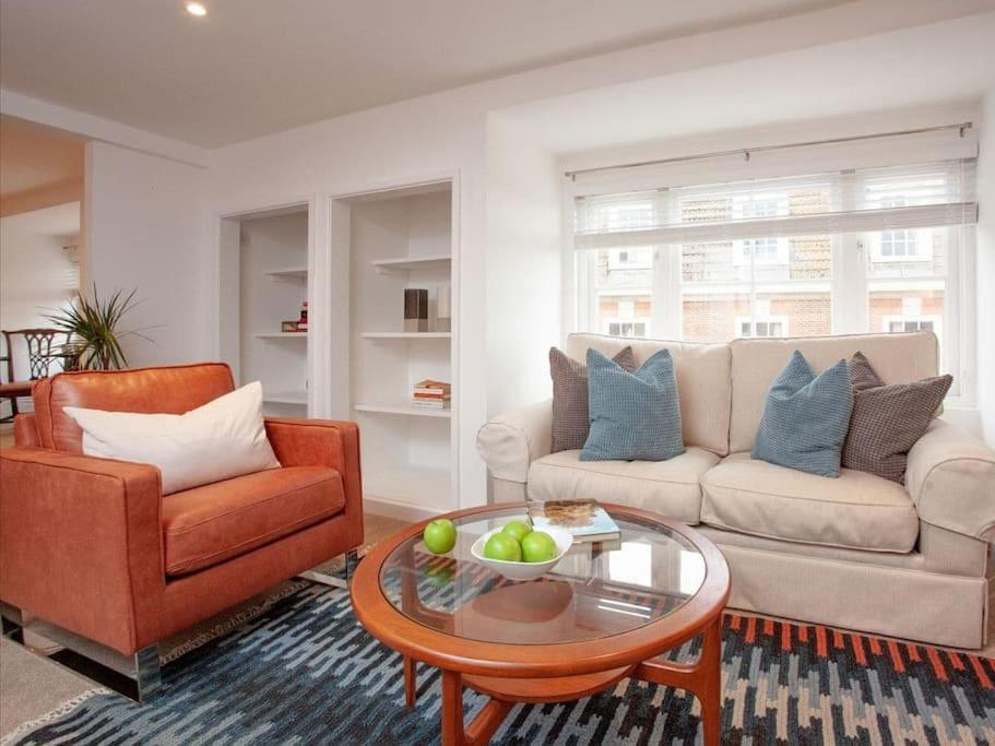 1 Perfectly Located Stylish, Comfortable Apartment Sidmouth Bagian luar foto