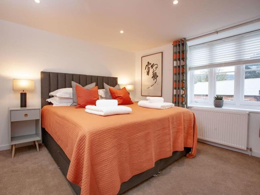 1 Perfectly Located Stylish, Comfortable Apartment Sidmouth Bagian luar foto